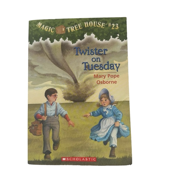 SOLD Magic Tree House - Children’s Paperback Book Set- 5 Books in Set. - Picture 4 of 13